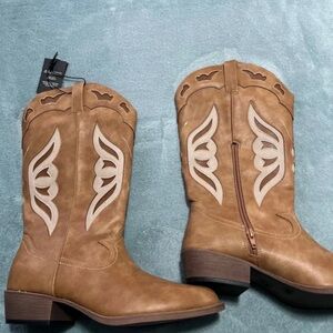 Women's Tan Lace-Up Western Boots with Cream Inset